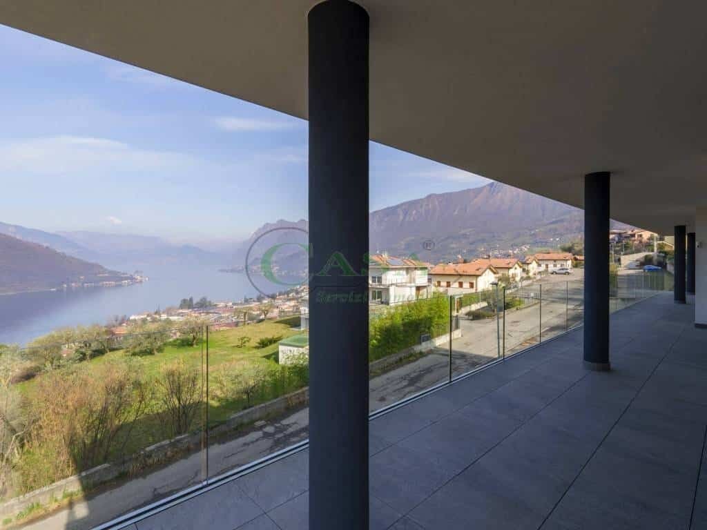 Apartment in Sale Marasino, Lombardy, Italy 2 - 16432596