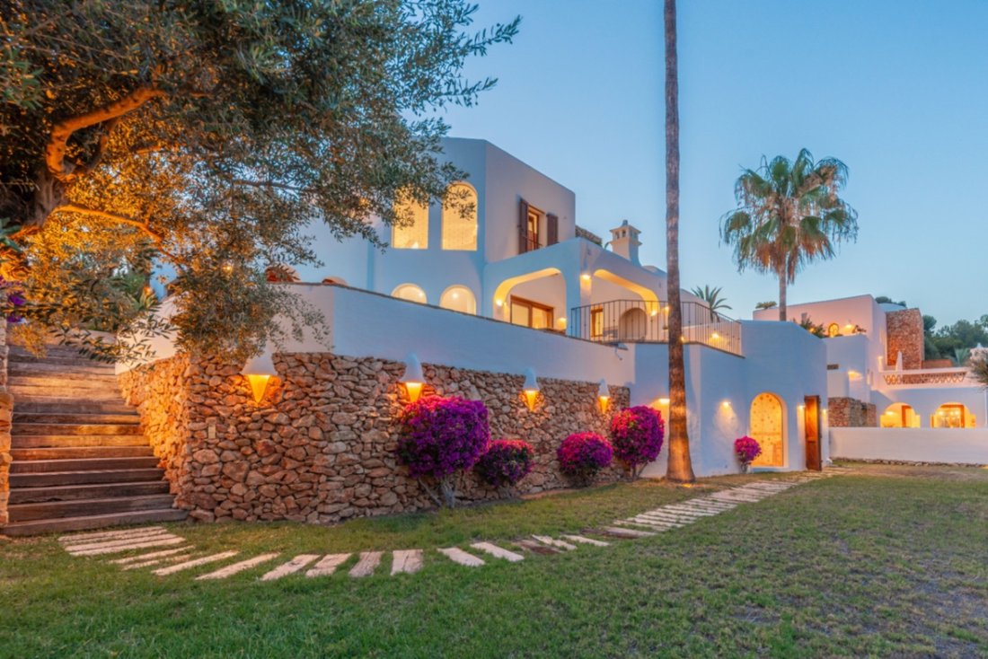 Villa in Moraira, Teulada, Valencian Community 1 - 16415998