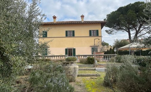 Villa in Center - La Rocca, Comeana, Tuscany 1
