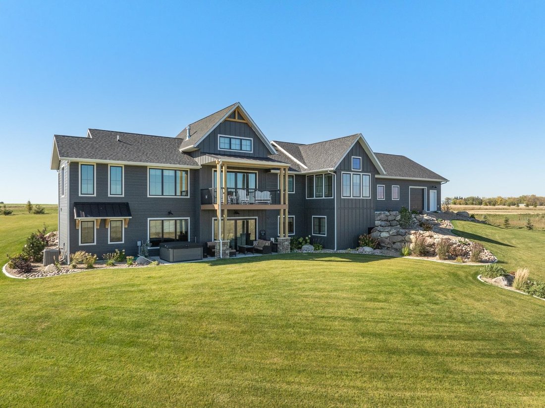House in Garrison, North Dakota, United States 3 - 16418809