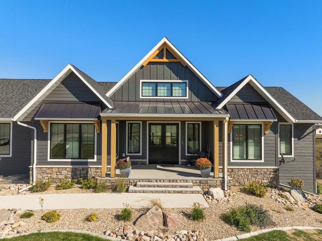 House in Garrison, North Dakota, United States 2 - 16418809