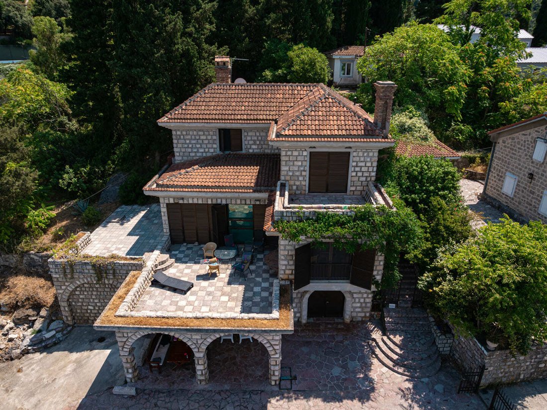 Villa in Rose, Herceg Novi Municipality, Montenegro 3 - 16445923
