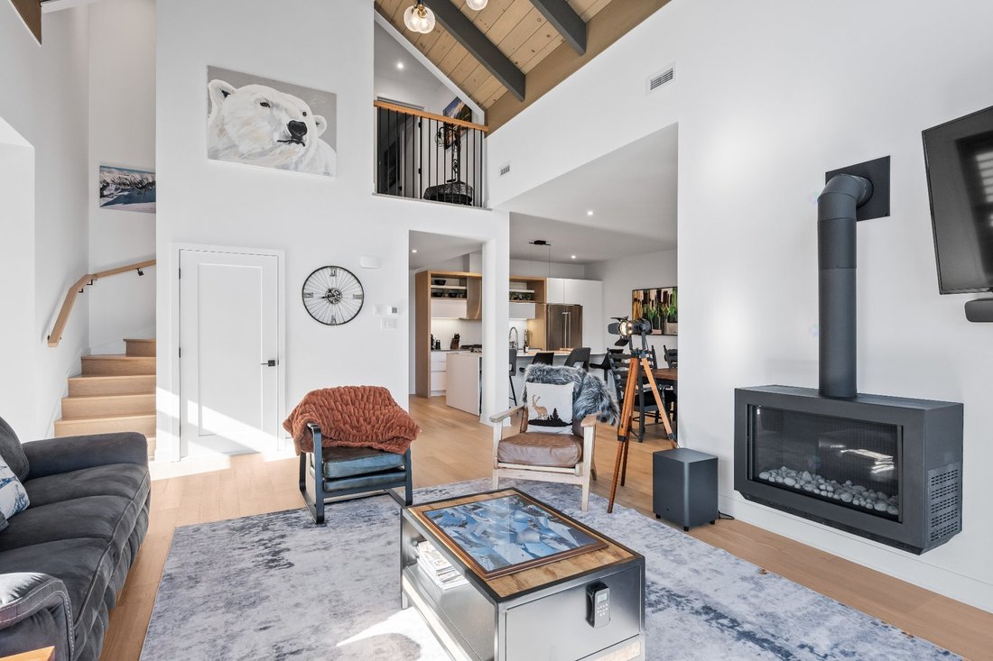Condo in Mont-Tremblant, Quebec, Canada 3 - 16457169