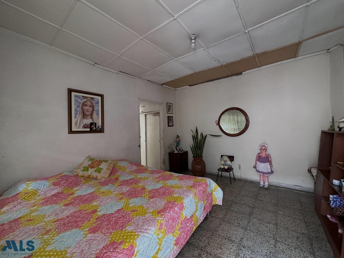 House in Medellín, Antioquia, Colombia 4 - 16419186