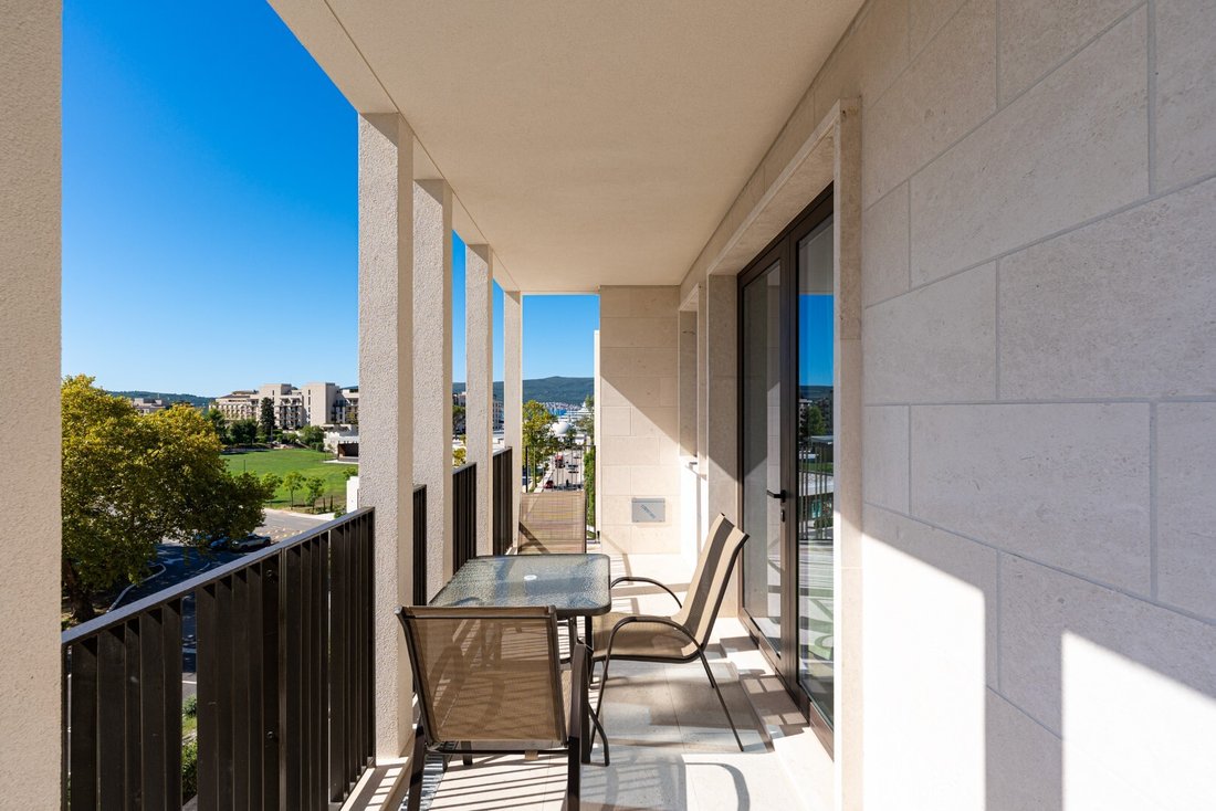 Apartment in Tivat, Tivat Municipality, Montenegro 3 - 16420757