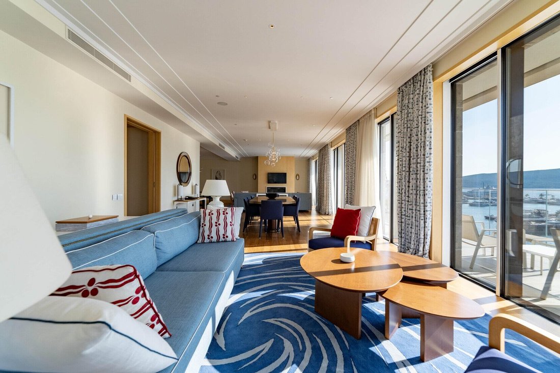 Penthouse in Tivat, Tivat Municipality, Montenegro 3 - 16431411