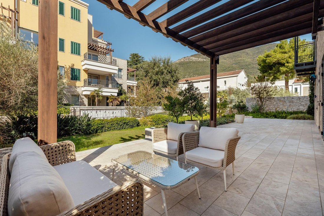 Apartment in Kumbor, Herceg Novi Municipality, Montenegro 4 - 16442243