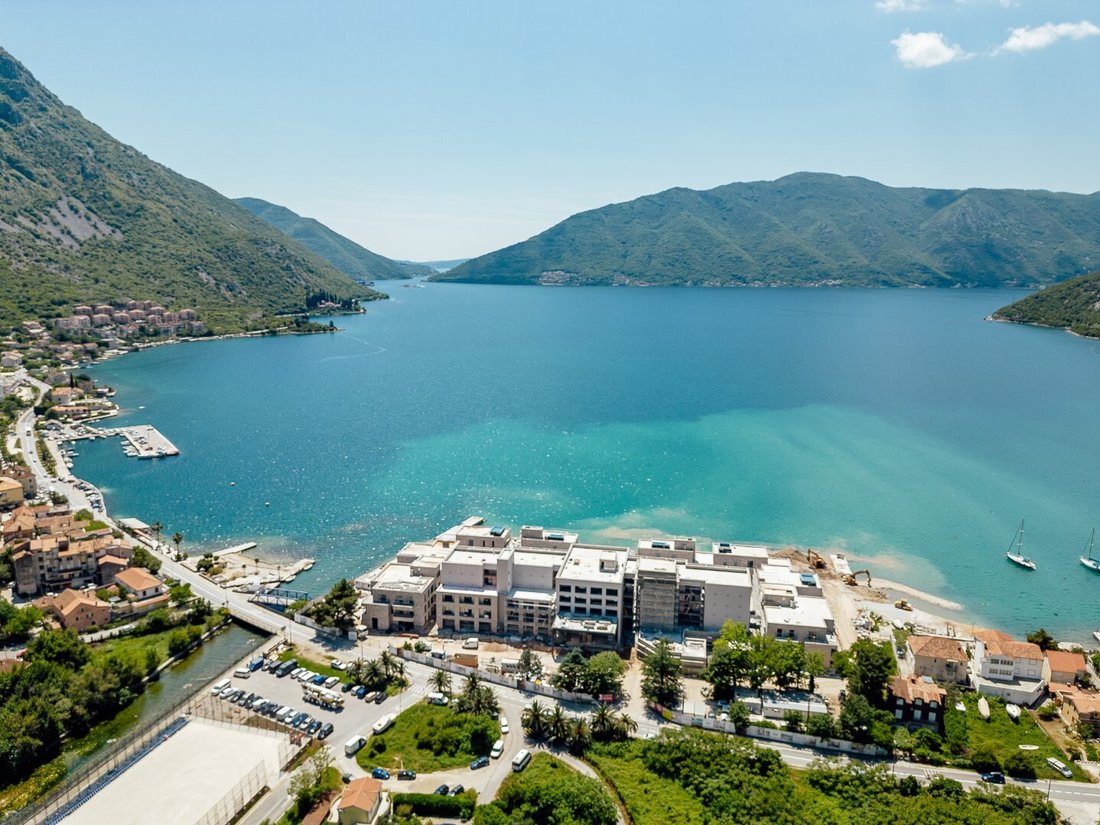 Apartment in Risan, Kotor Municipality, Montenegro 1 - 16455175