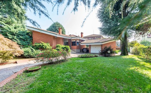 Villa in Lainate, Lombardei, Italien 1