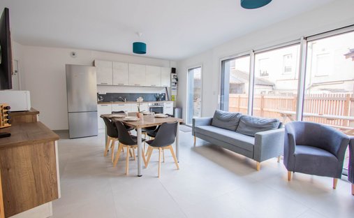 Castle for Sale in Écouflant, Pays de la Loire, France