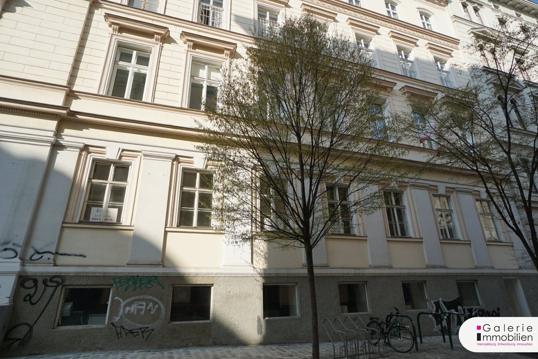 Vienna, Wien, Austria 3 - 16427510