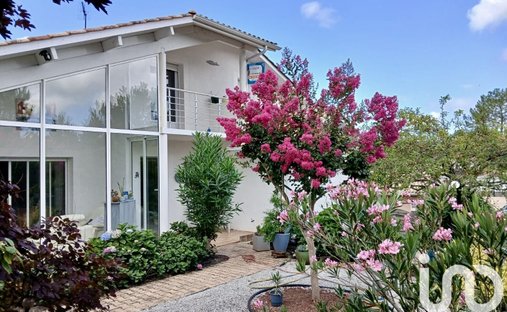 House in Aiguillon-Port, La Teste-de-Buch, France 1