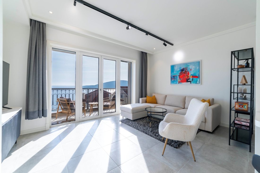 Apartment in Milovići, Tivat Municipality, Montenegro 5 - 16438080
