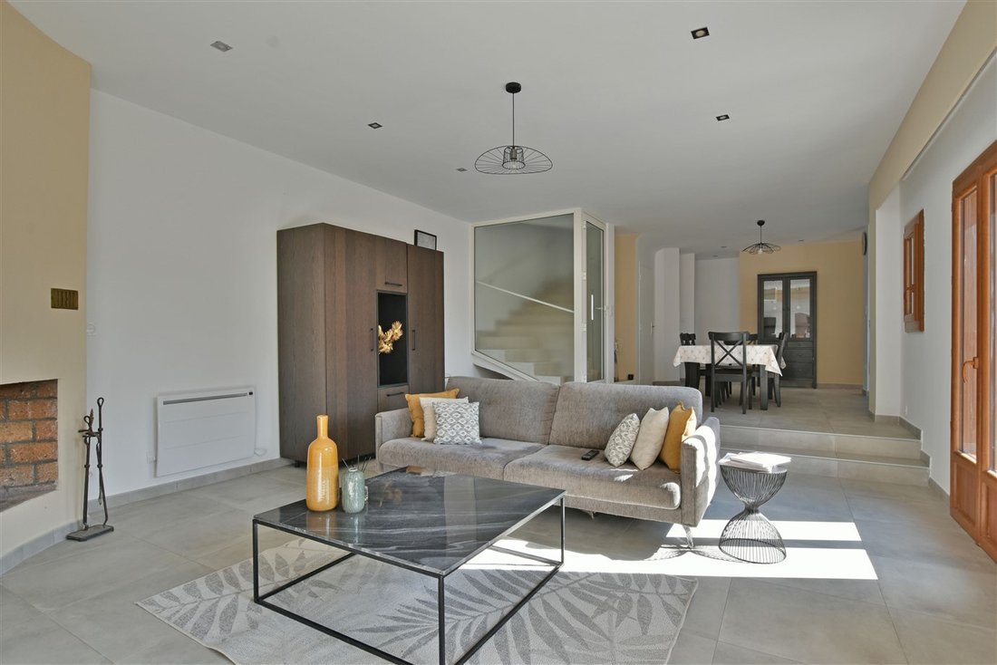 Villa in Saint-Dionisy, Occitania, France 4 - 16409747