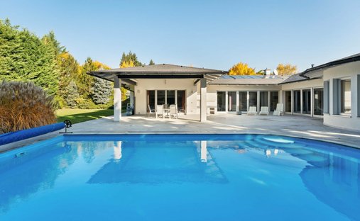 Bungalow in Wiener Neustadt, Lower Austria, Austria 1
