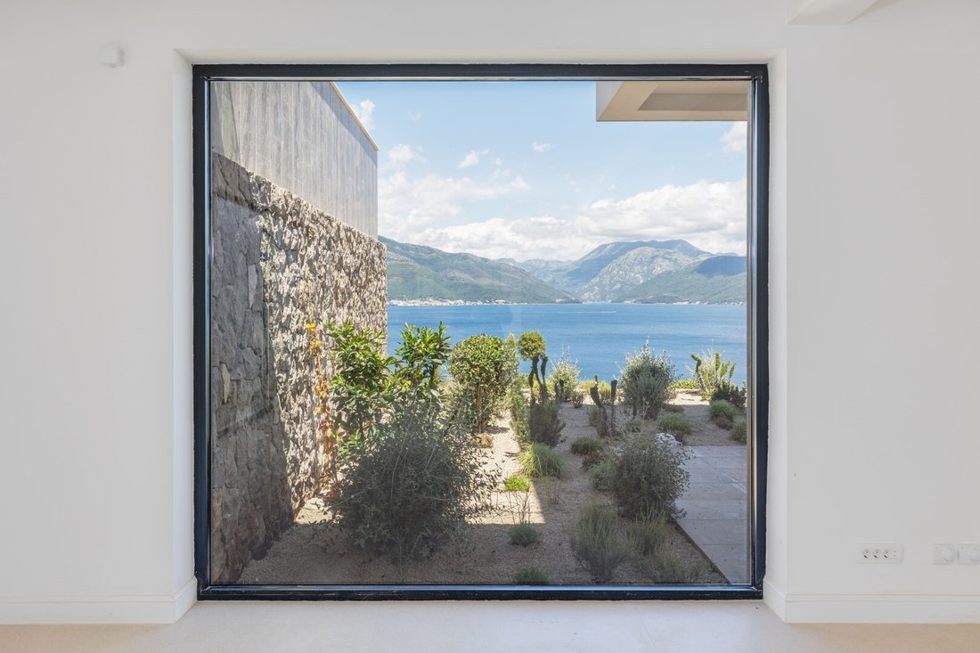 Villa in Krašići, Tivat Municipality, Montenegro 5 - 16454830