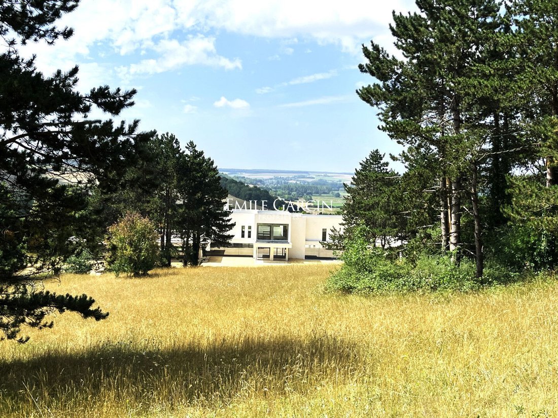 Villa in Magny-en-Vexin, Ile-de-France, France 1 - 16419011