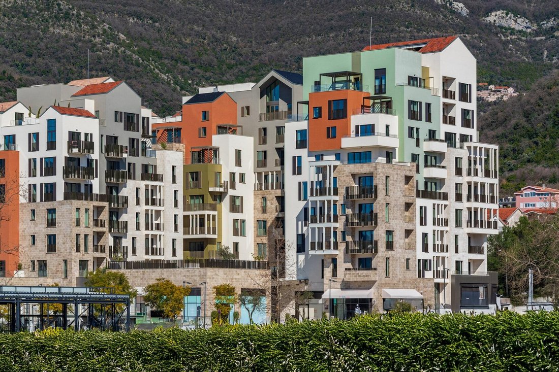 Apartment in Tivat, Tivat Municipality, Montenegro 1 - 16426748