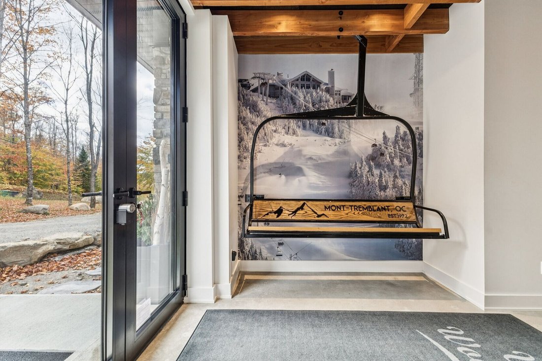 House in Mont-Tremblant, Quebec, Canada 2 - 16458377