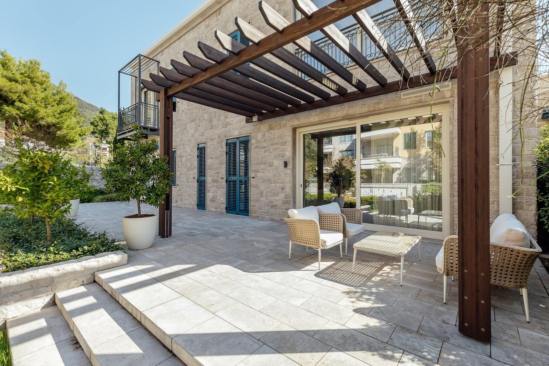 Apartment in Kumbor, Herceg Novi Municipality, Montenegro 5 - 16442243
