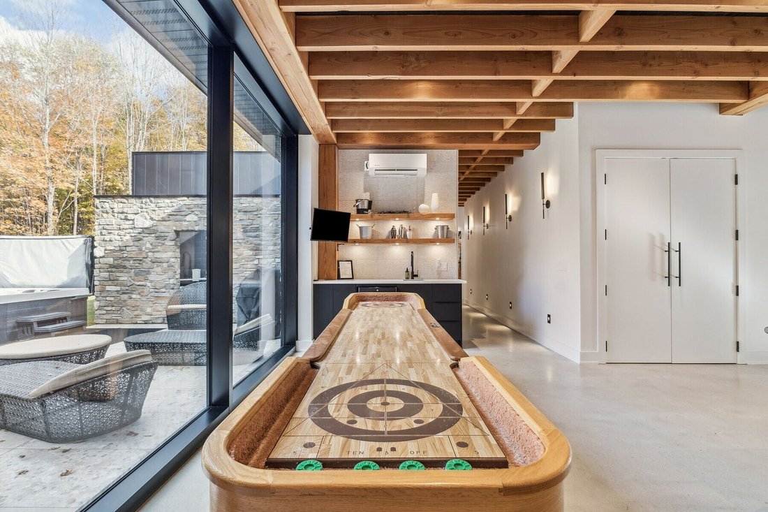 House in Mont-Tremblant, Quebec, Canada 5 - 16458377