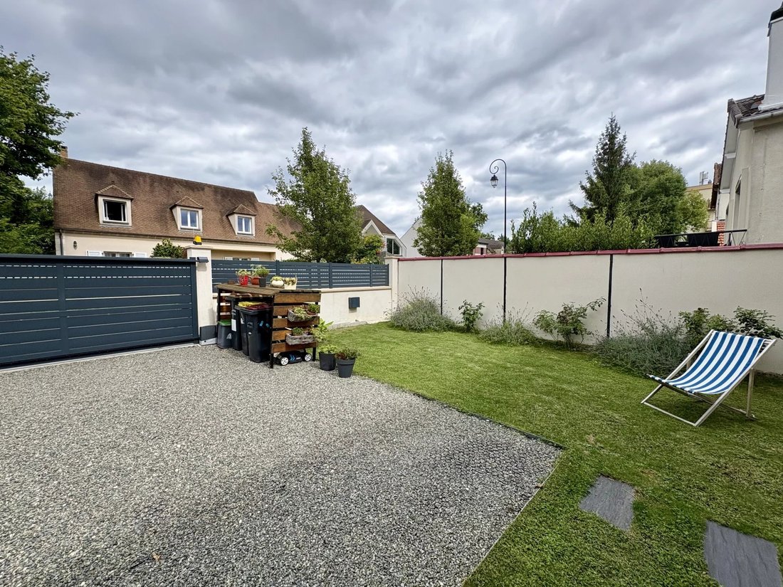 House in Villiers-sur-Marne, Ile-de-France, France 2 - 16452379