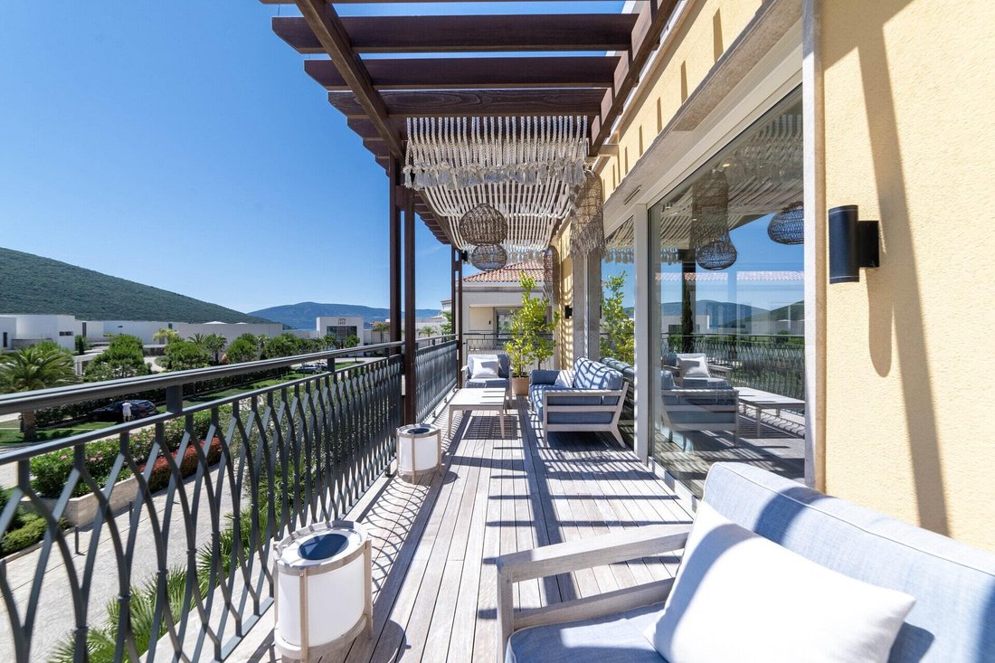 Apartment in Kumbor, Herceg Novi Municipality, Montenegro 4 - 16441583
