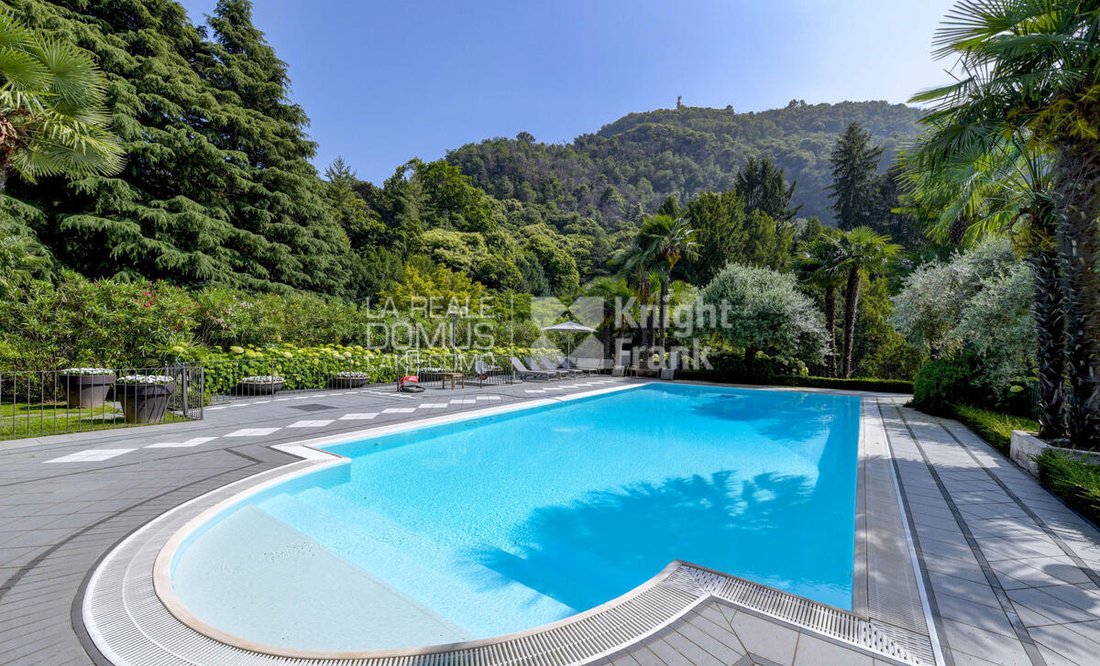 Penthouse in Western Lake Center, Como, Lombardy 2 - 16415199