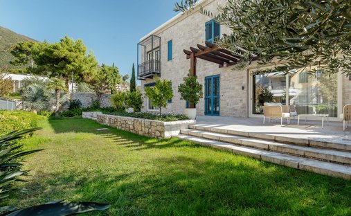 Apartment in Kumbor, Herceg Novi Municipality, Montenegro 1