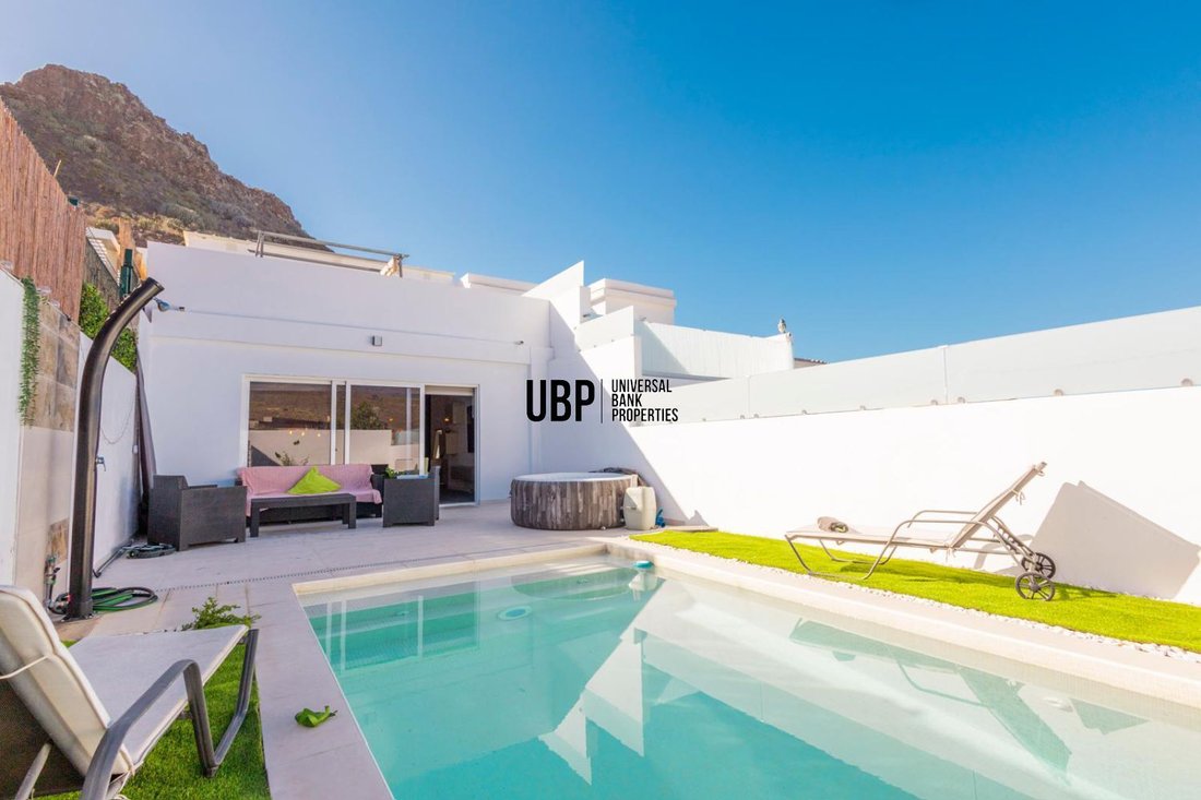 Bungalow in Costa Adeje, Adeje, Canary Islands 1 - 16460454