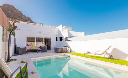 Bungalow in Costa Adeje, Adeje, Canary Islands 1