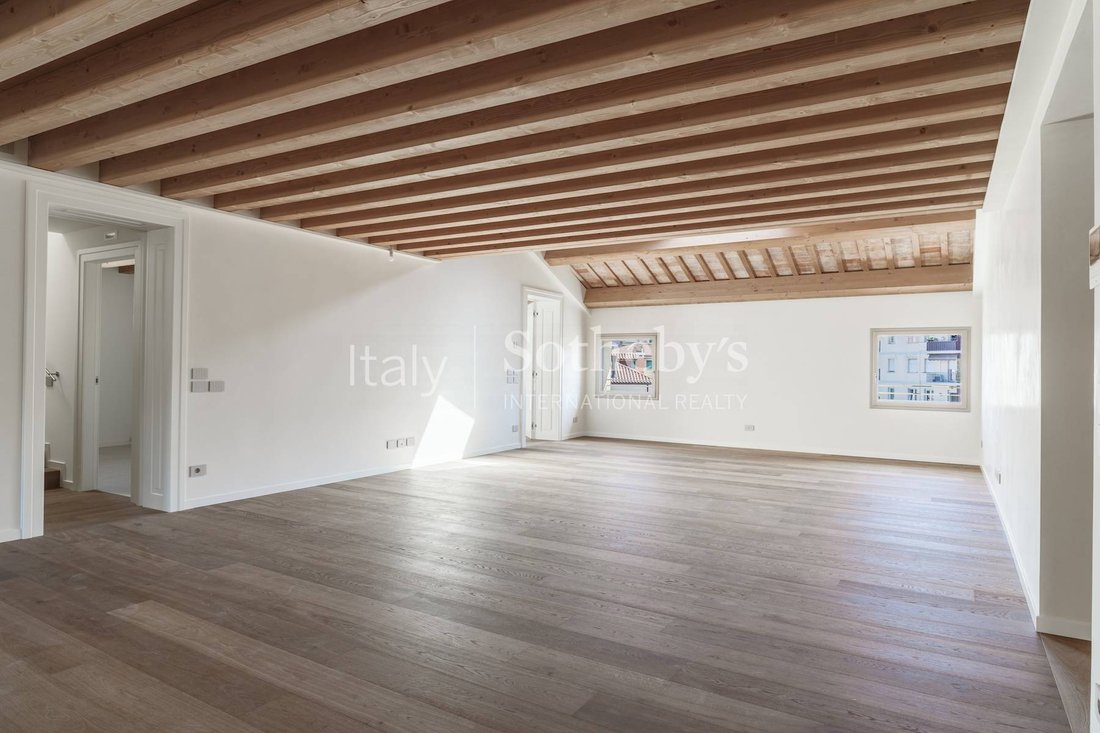 Apartment in Piazza Del Grano - Maggiore, Treviso, Italy 4 - 16460098