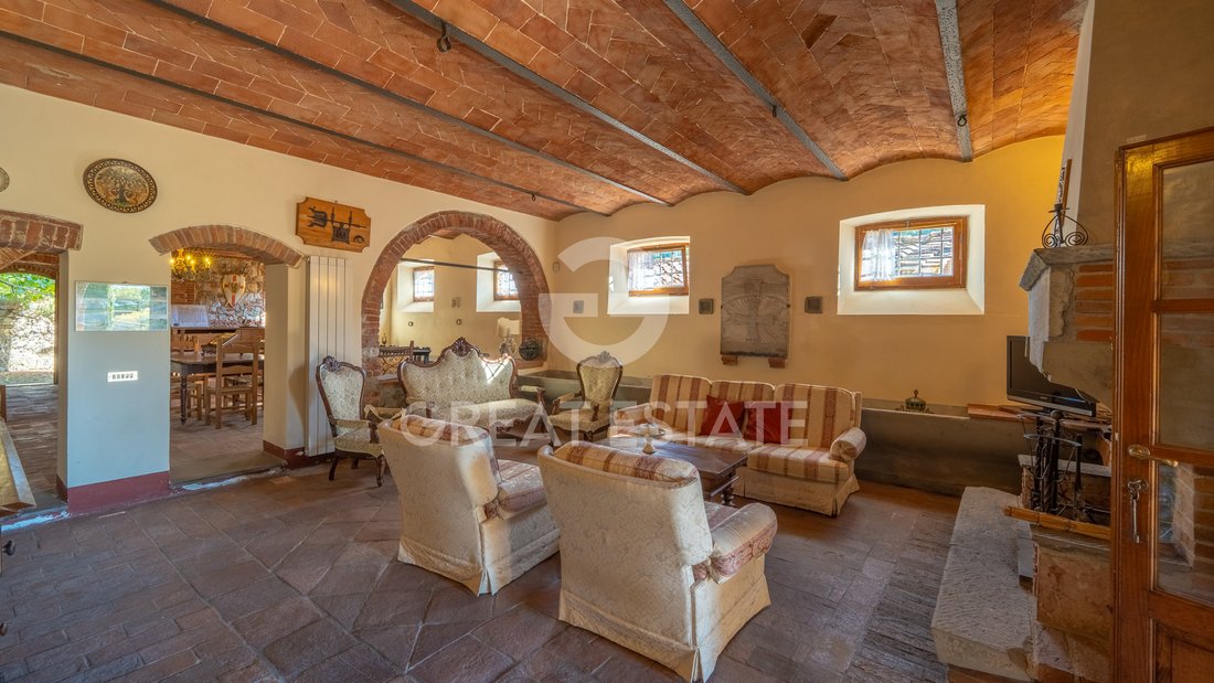 Estate in Gaiole in Chianti, Tuscany, Italy 5 - 16463191
