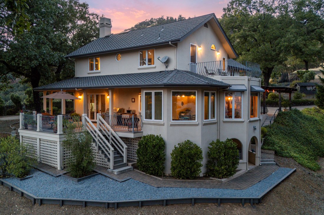 House in Ukiah, California, United States 3 - 16462719