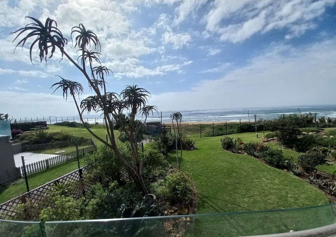 Townhouse in La Lucia, KwaZulu-Natal, South Africa 1 - 16464165