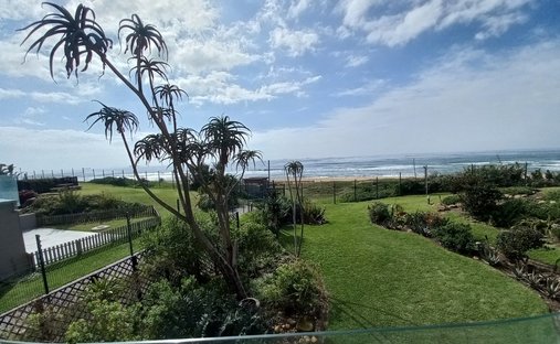 Townhouse in Blackburn, KwaZulu-Natal, South Africa 1