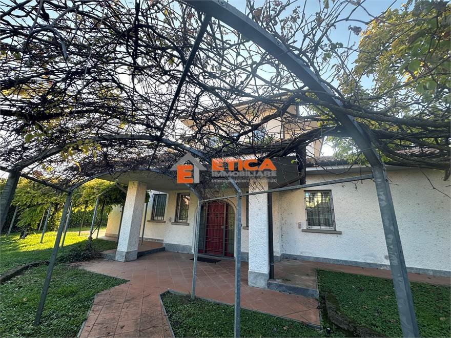 Villa in Nord, Treviglio, Lombardy 1 - 16462856