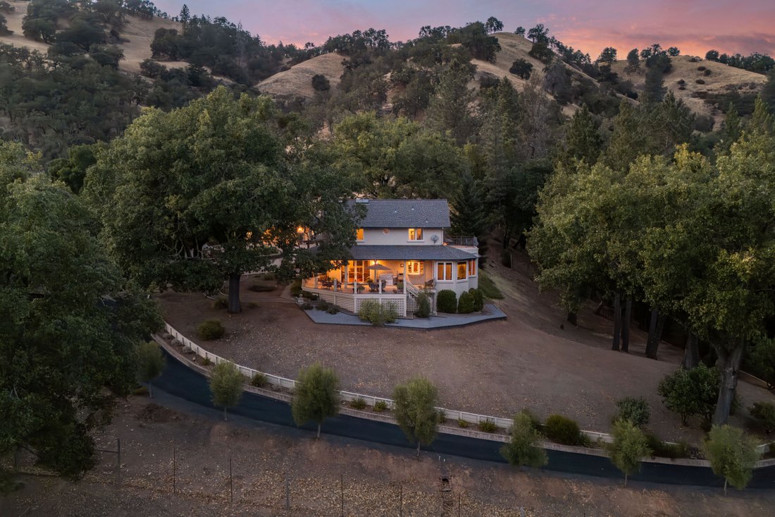 House in Ukiah, California, United States 4 - 16462719