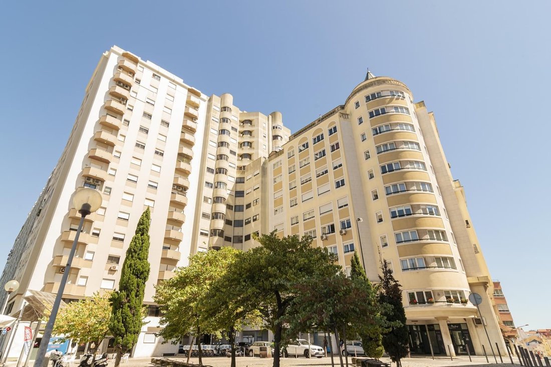 Apartment in Areeiro, Lisbon, Portugal 1 - 16465892