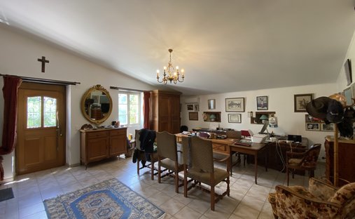 Elegant 18th Century Manor With Towers In The Heart Of Gascony