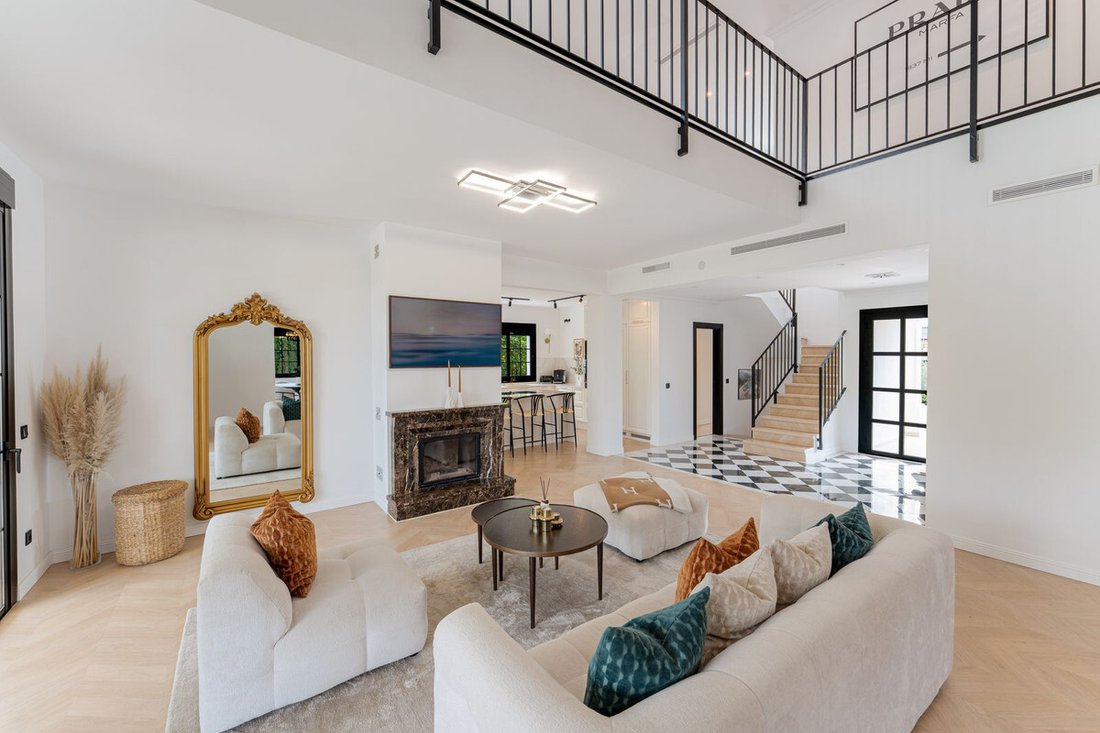 Villa in Estepona, Andalusia, Spain 2 - 16462070