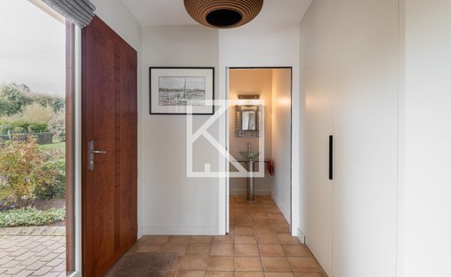 At The Gates Of Vitré Castle Of 12200 M² Land Of More Than 5 Ha