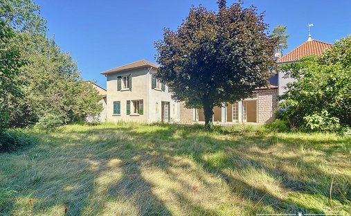 House in Francheville le Haut-Bruissin, Francheville, France 1