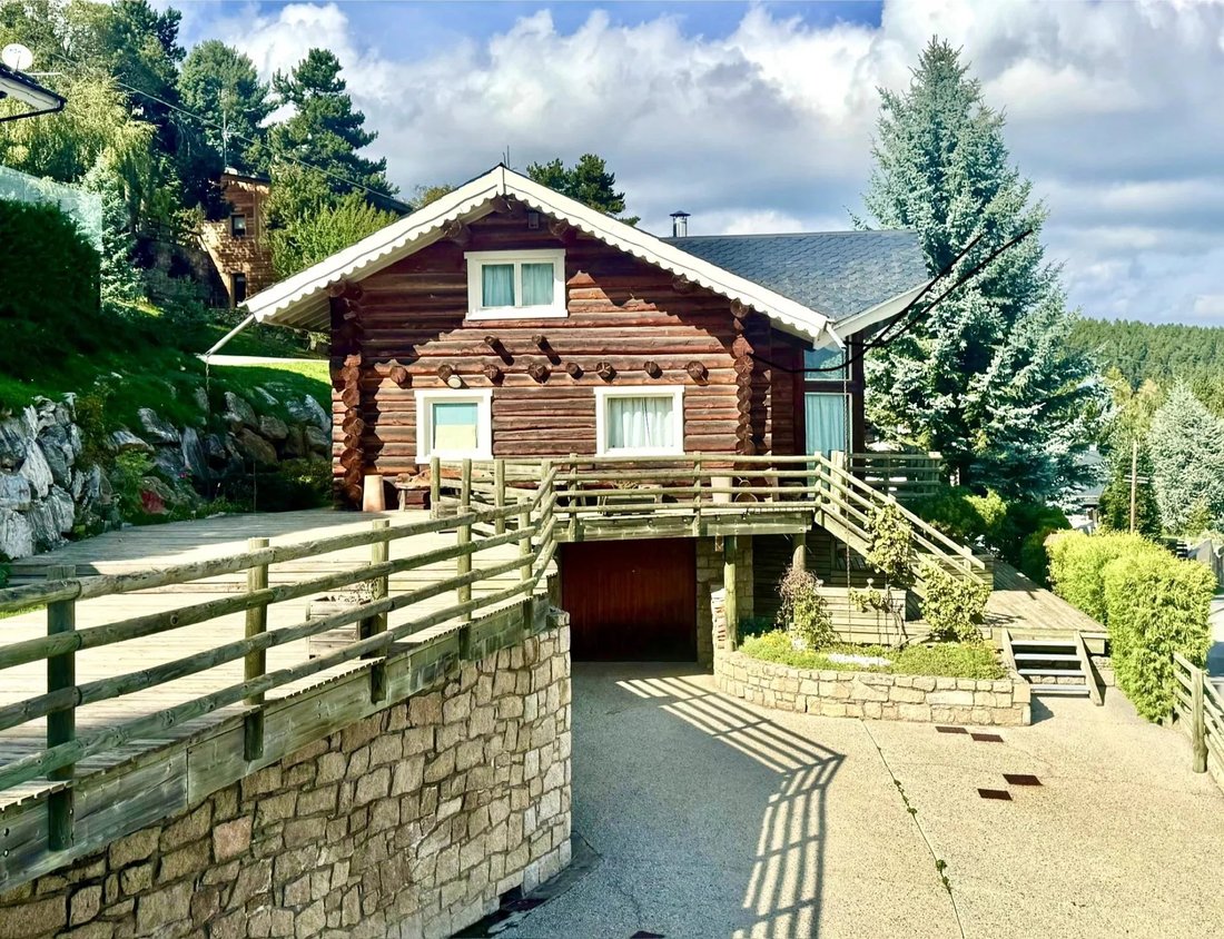 Chalet in Bolquere, Occitania, France 3 - 16461009