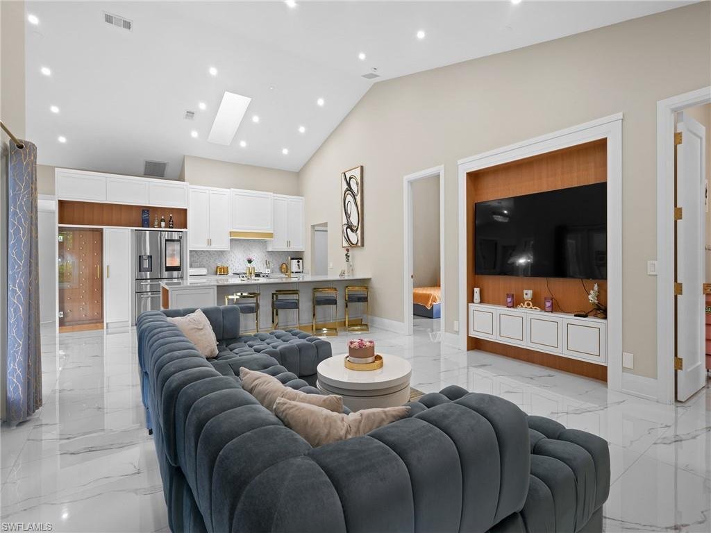 House in Naples, Florida, United States 3 - 16464025