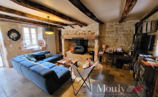 Castle for Sale in Prayssac, Occitanie, France