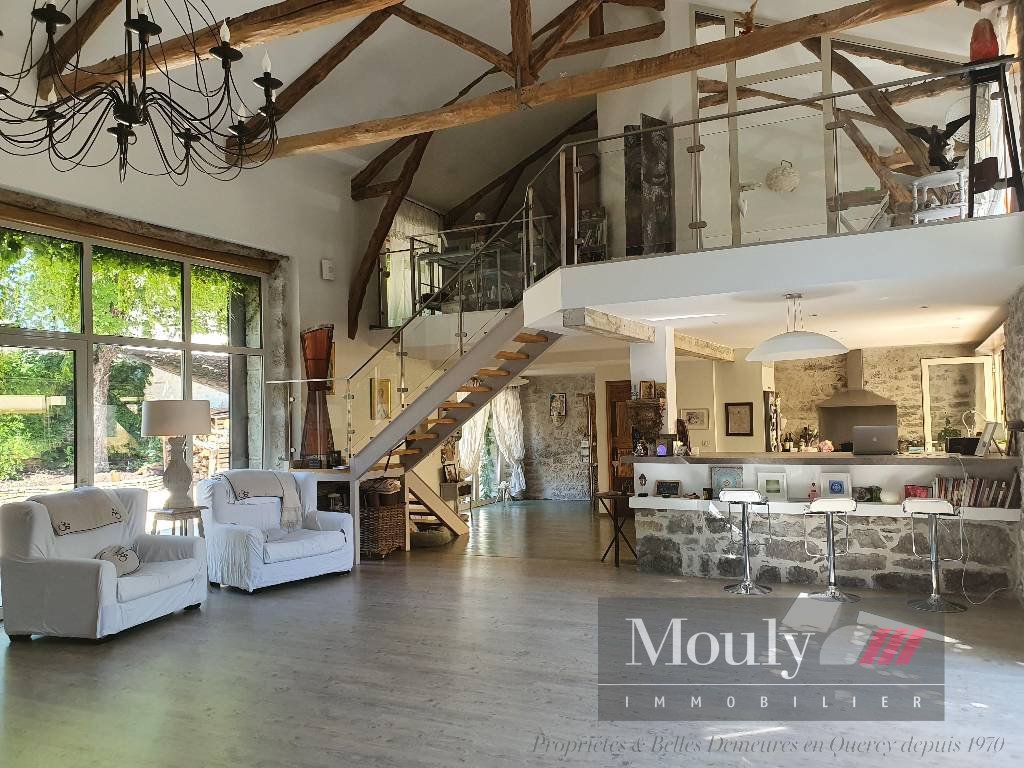 Estate in Charles de Gaulle, Cahors, France 1 - 16462087