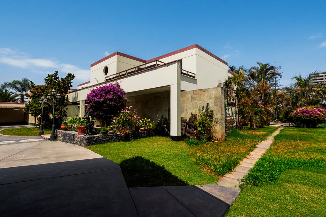 House in Santiago de Surco, Metropolitan Municipality of Lima, Peru 4 - 16460760