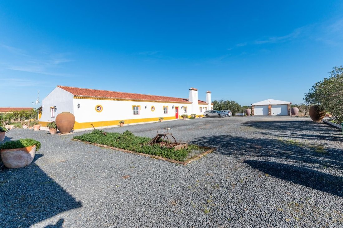 Country House in Ferreira do Alentejo e Canhestros, Beja District, Portugal 3 - 16465803
