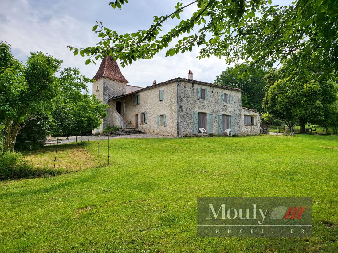 Estate in Castelnau-Montratier, Occitania, France 2 - 16461924